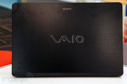 索尼Fit 15新本评测 配1080p屏幕支持NFC