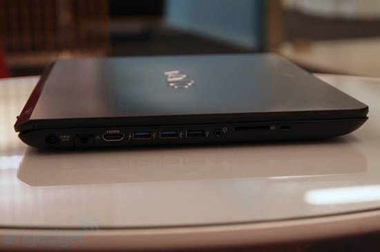 索尼Fit 15新本评测 配1080p屏幕支持NFC